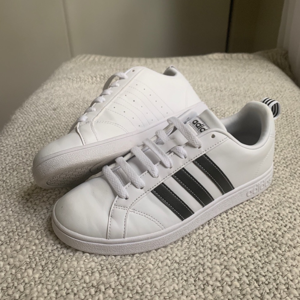 Like New Adidas Classics Size 8